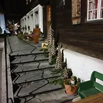White In Aeschi Bei Spiez