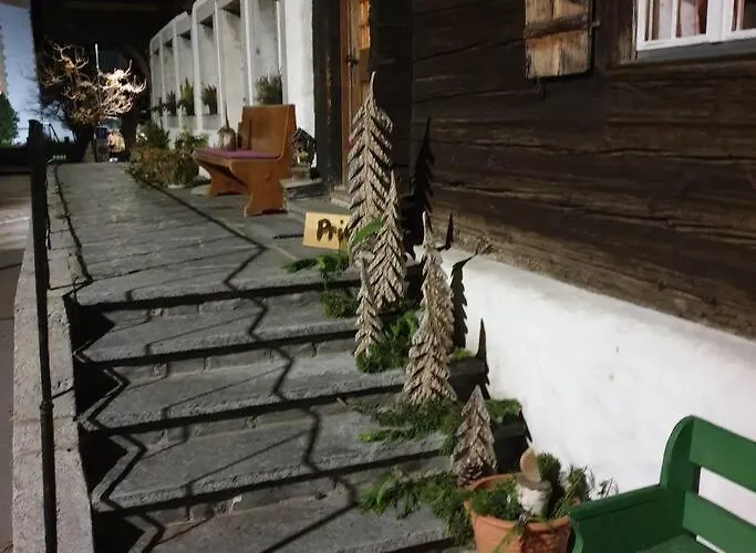 White In Aeschi Bei Spiez