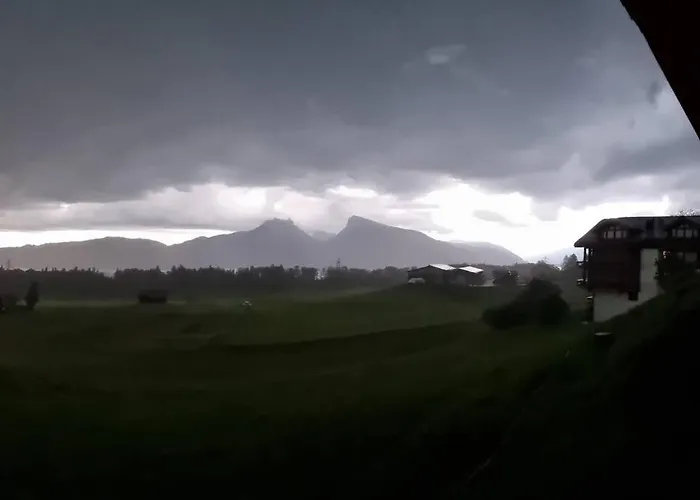 White In 公寓 Aeschi Bei Spiez