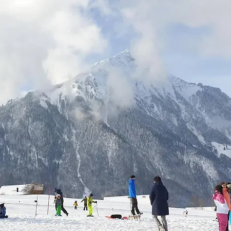 White In アパート Aeschi Bei Spiez